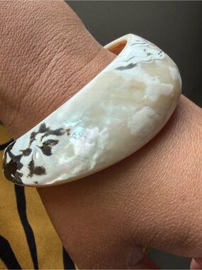 Carved Iridescent White Cream and Black Sea Shell Cuff Bracelet
